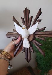 Divino Espírito Santo Em Madeira - 26 x 26 cm